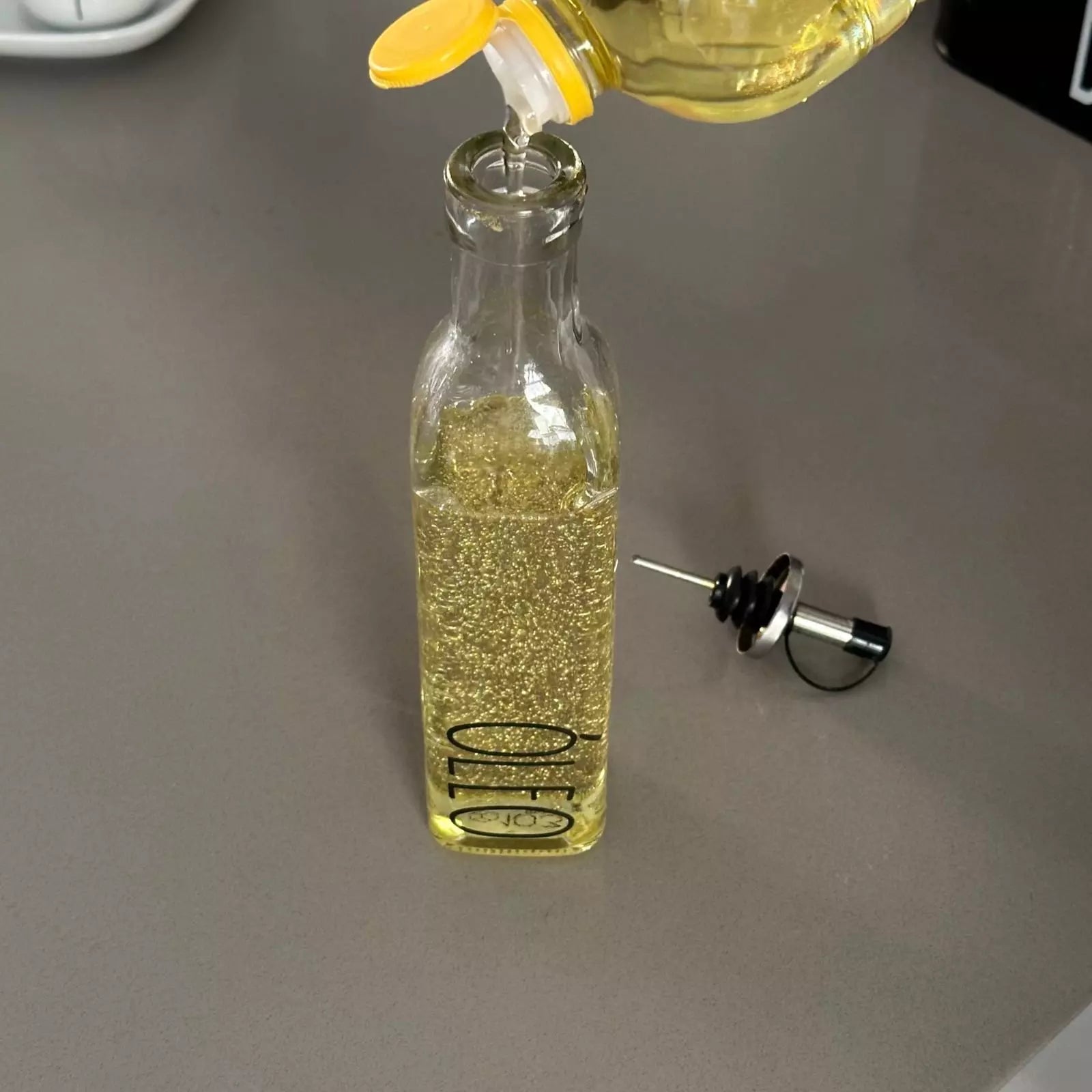 Galheteiro de Vidro Clean Tioeasy™ para Azeite, Vinagre e Temperos Líquidos — 260ml